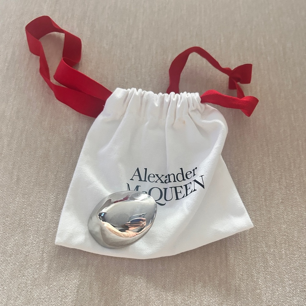 Alexander McQueen Metallic Silver Ring